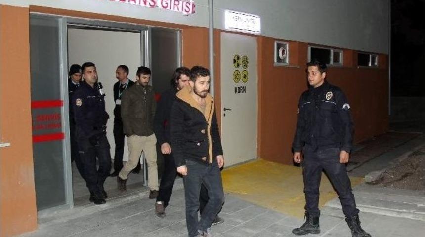 Ter&ouml;r Operasyonu&rsquo;nda G&ouml;zaltına Alınan Zanlılar Sağlık Kontrol&uuml;nden Ge&ccedil;irildi
