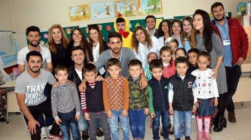 Gen&ccedil; Liderler Minikleri Sevindirdi