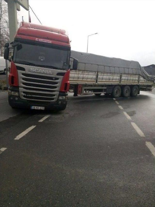 Ekmek Teknesinde Doğum Günü Öldü