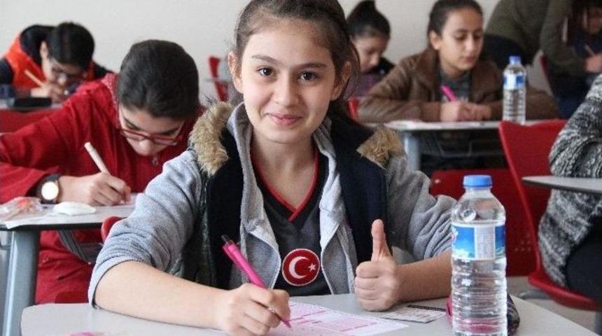 Bursluluk Sınavına Rekor Katılım