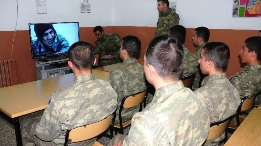 (&ouml;zel Haber) Hudut Kartalları Film İzlerken Eğitiliyor