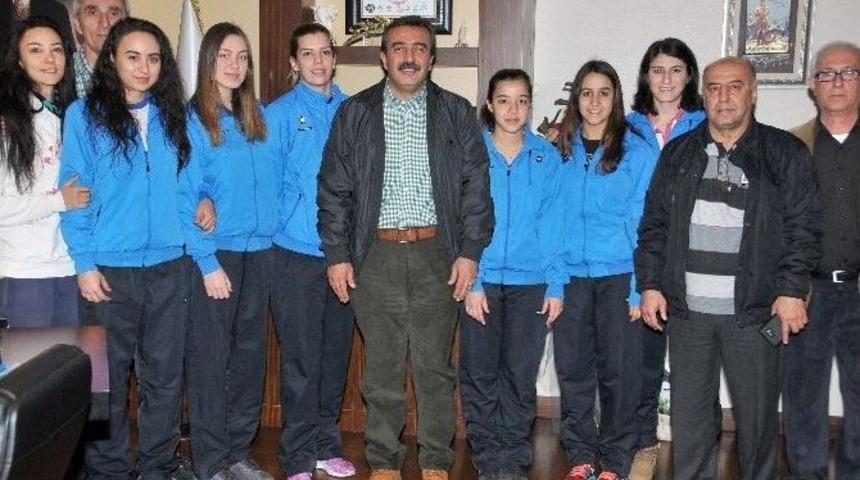 &Ccedil;ukurova Belediyespor 2. Lig Yolunda