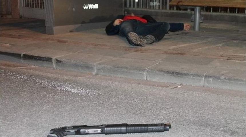 Silahla Kalbine Ateş Ederek İntihar Etti