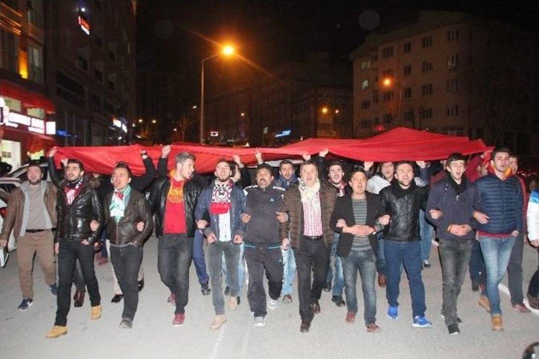 Taraftar Grupları Bilecikli Şehidi İ&ccedil;in Tek Y&uuml;rek Oldular