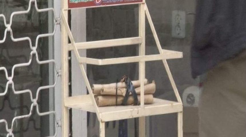 Valinin Geçiş Güzergahındaki Paket Polisi Alarma Geçirdi