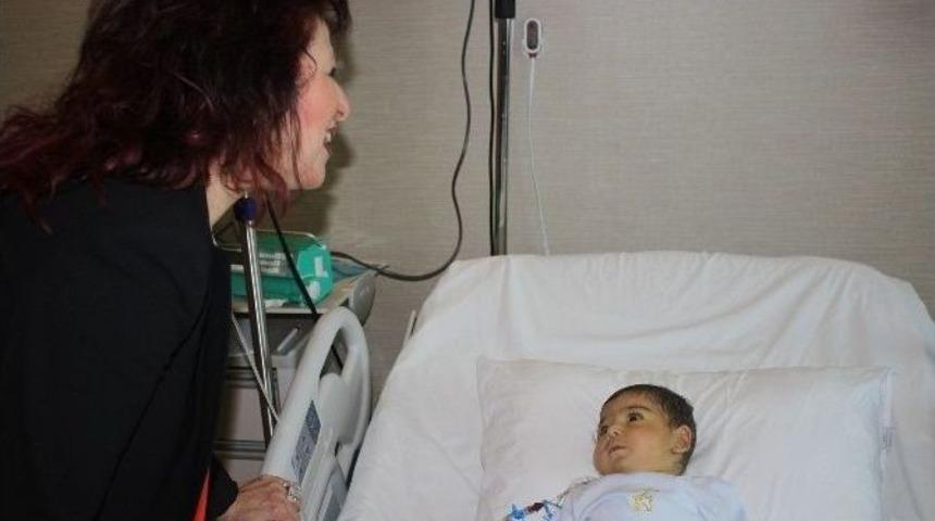 Kendi Minik, M&uuml;cadelesi B&uuml;y&uuml;k