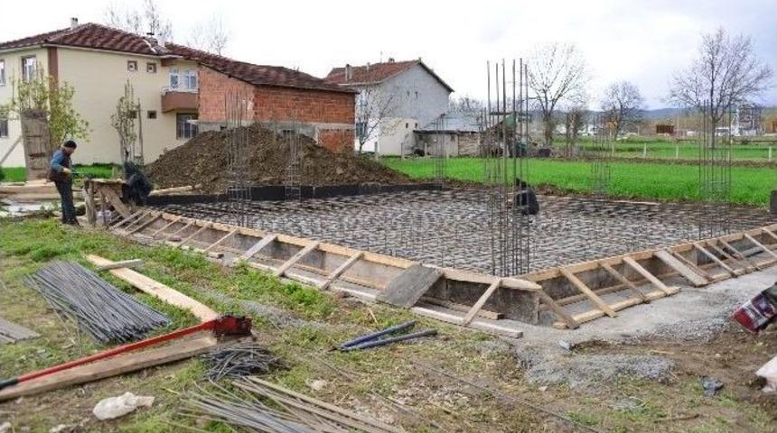 Erbaa&rsquo;da Proje Yardımı Yapılan Evlerin Temeli Atıldı