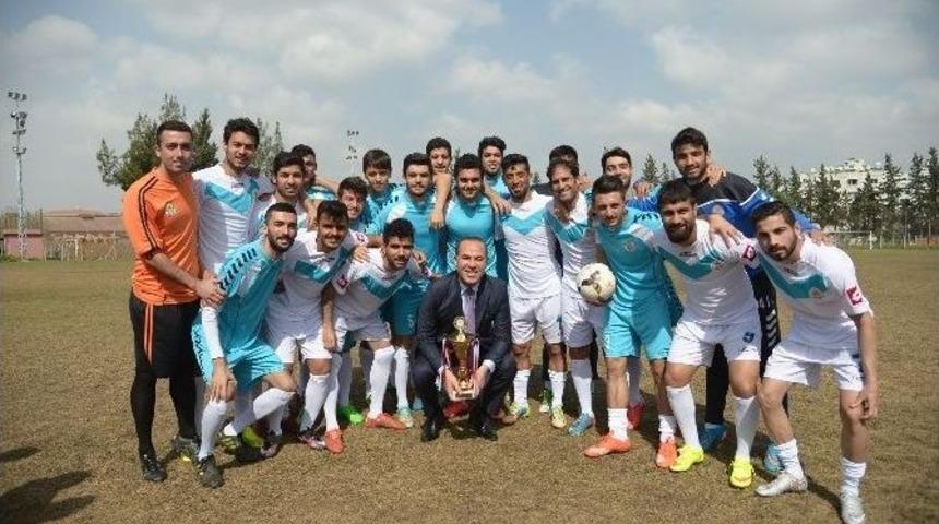 S&ouml;zl&uuml;, Şampiyon Takımı Ziyaret Etti