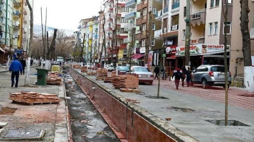 B&uuml;y&uuml;kşehir Belediye Başkanı &Ccedil;akır, Kanalboyunda İnceleme Yaptı