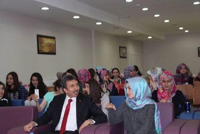 Sgk İl Müdürlüğü Erü Öğrencileri İçin Seminer Düzenledi