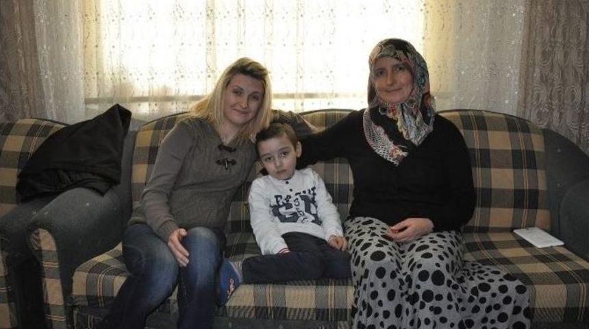 61 Ameliyat Ge&ccedil;iren Minik Kayra&rsquo;yı Yardımlar Hayata Bağlayacak