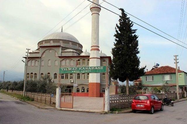 Salihli’de İki Günlük Bebek Cami Avlusuna Terk Edildi