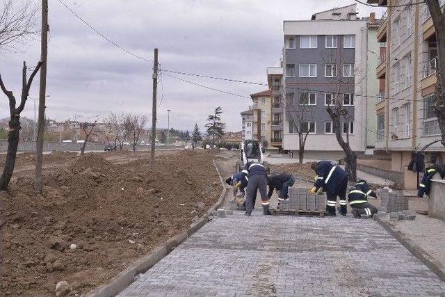 Tepebaşı Belediyesi&rsquo;nden &Ccedil;evre Yoluna Park D&uuml;zenlemesi 1