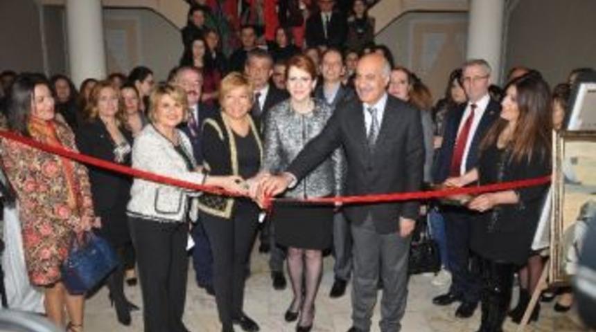 &Ccedil;anakkale Kahramanları &lsquo;tarihe Sığmayanlar&rsquo; Sergisiyle Anılıyor