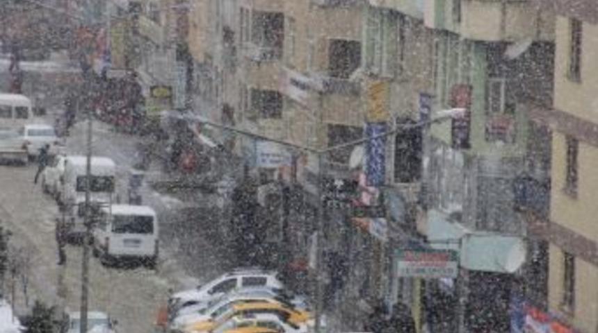 Hakkari&rsquo;de Kar Yağışı