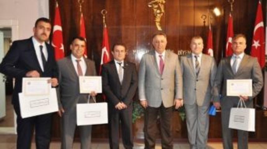 &Ouml;demiş&rsquo;te Polis Memurlarına Kaymakam&rsquo;dan Başarı Belgesi
