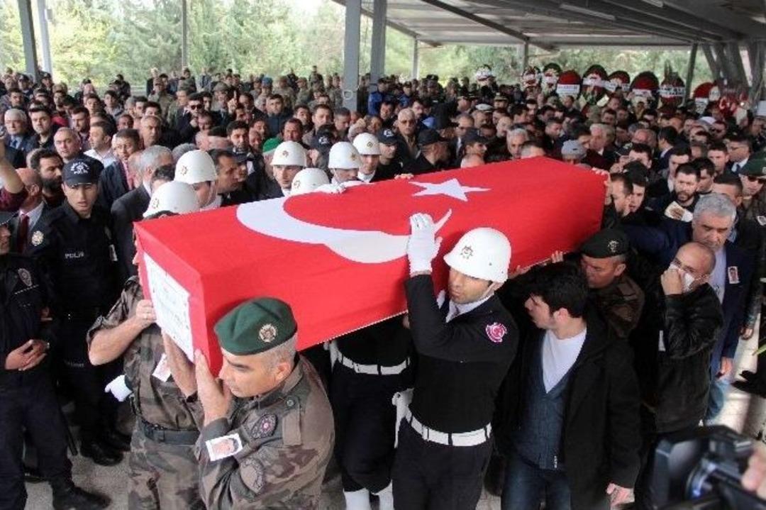 Şehit &Ouml;zel Harekat Polisi Son Yolculuğuna Uğurlandı