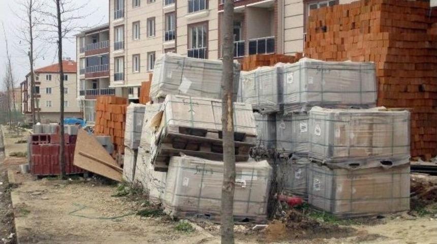 İnşaat Denetimleri S&uuml;r&uuml;yor