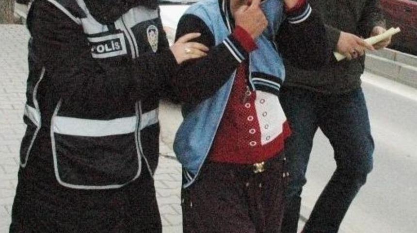 Bolu&rsquo;da 2 Kadın Hırsız Su&ccedil;&uuml;st&uuml; Yakalandı