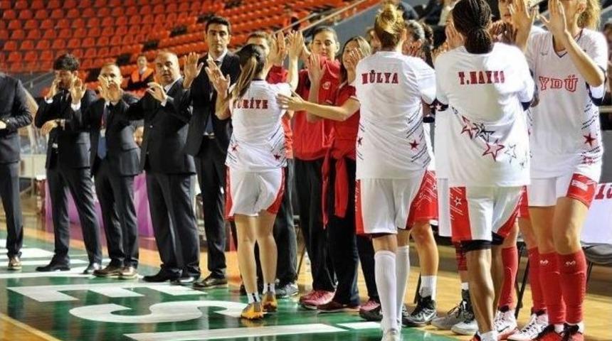 Yakın Doğu &Uuml;niversitesi&rsquo;nin Rakibi Fenerbah&ccedil;e