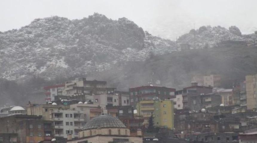 Şırnak&rsquo;ta Operasyon S&uuml;r&uuml;yor, Top Atışları Yeniden Başladı