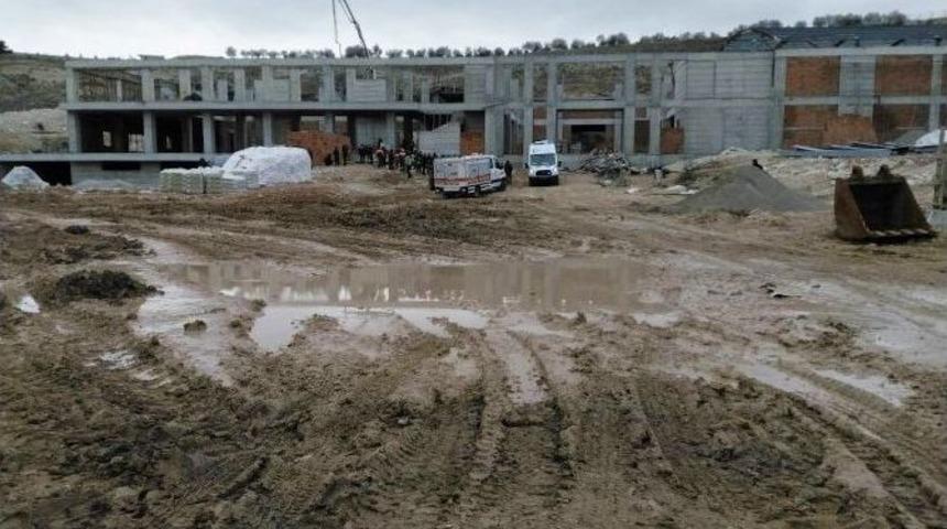 Kırşehir&rsquo;de İnşaat Alanında G&ouml;&ccedil;&uuml;k: 4 Yaralı