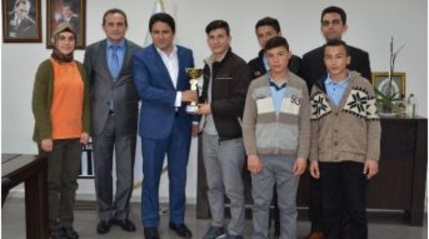 Dereceye Giren &Ouml;ğrencilerden Başkan Kalın&rsquo;a Ziyaret