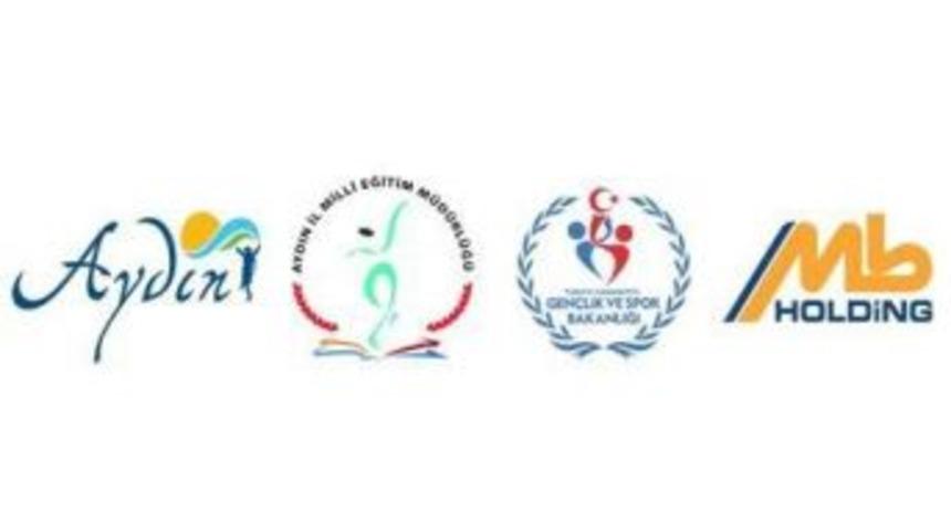 Binlerce &Ccedil;ocukla &Ccedil;anakkale T&uuml;rk&uuml;s&uuml;n&uuml; S&ouml;yleme Rekoru