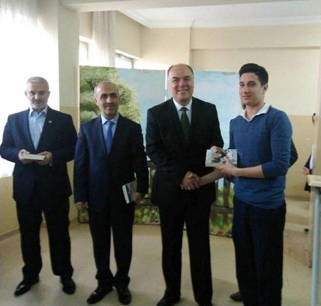 Sağlık &Ccedil;alışanlarının Tecr&uuml;beleri, &Ouml;ğrencilerle Paylaşıldı 1