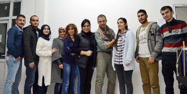 &Ccedil;anakkale T&uuml;rk&uuml;s&uuml;&rsquo;n&uuml; Bir De B&ouml;yle Dinleyin 1