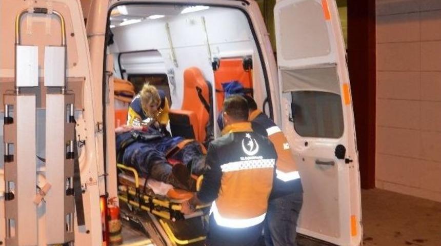 Fatsa&rsquo;da Motosiklet Kamyonete &Ccedil;arptı: 1 Yaralı