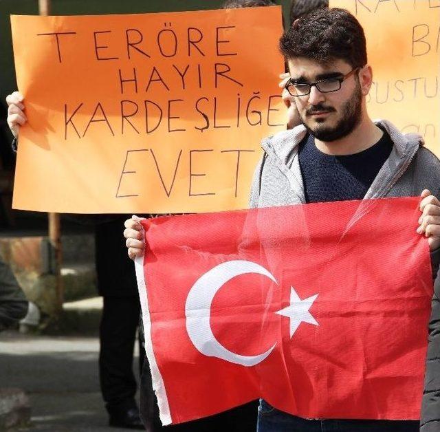 Tıp &Ouml;ğrencileri Ankara Saldırısını Protesto Etti 1
