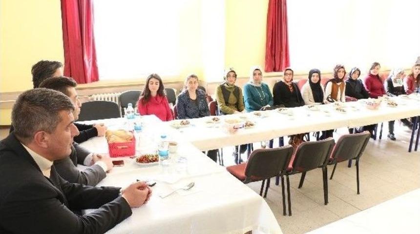 Boğazlıyan&rsquo;da Stajyer Ve Danışman &Ouml;ğretmenler Bir Araya Geldi