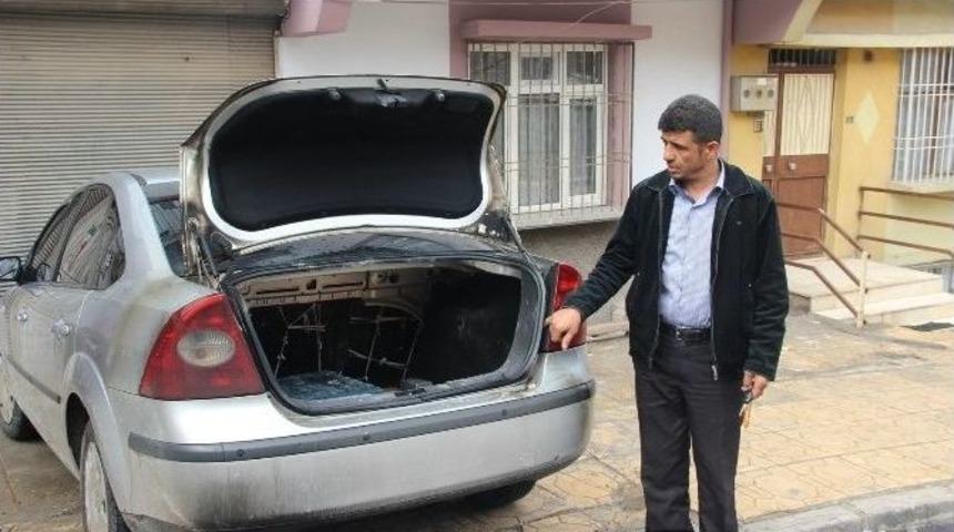 Gaziantep&rsquo;te Oto Kundaklama G&uuml;venlik Kamerasında