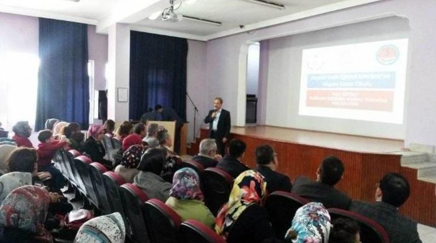 Akşehir&rsquo;de Aile Eğitimi Alan 30 Kadına Sertifika