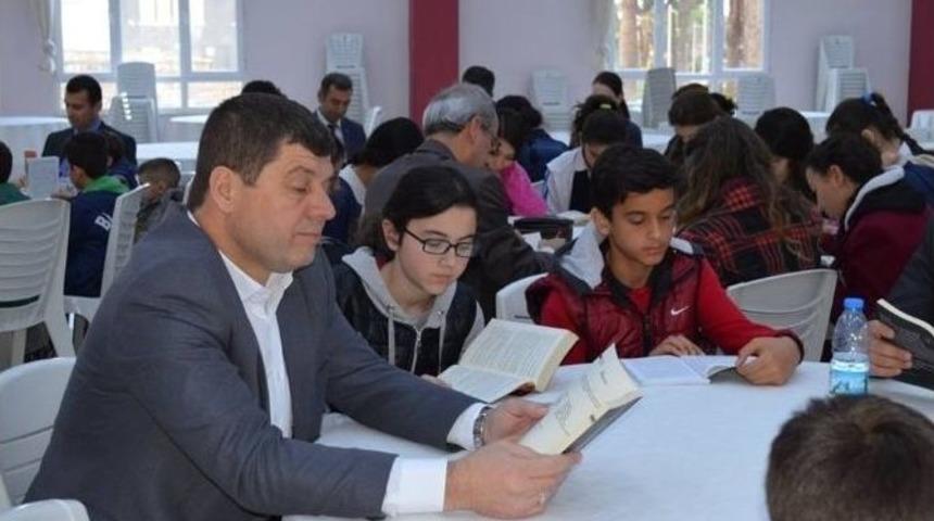 Her Ayın 10&rsquo;unda Saat 10&rsquo;da Kitap Okuyacaklar