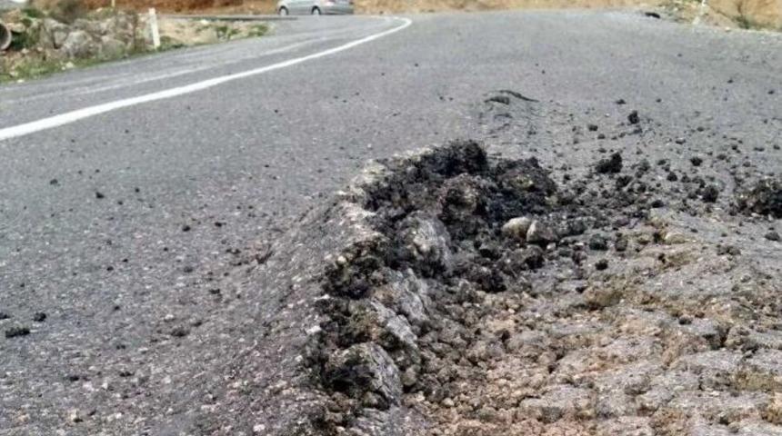 Kahta Sincik Yolunda &Ccedil;&ouml;kme Ve T&uuml;msek Meydana Geldi
