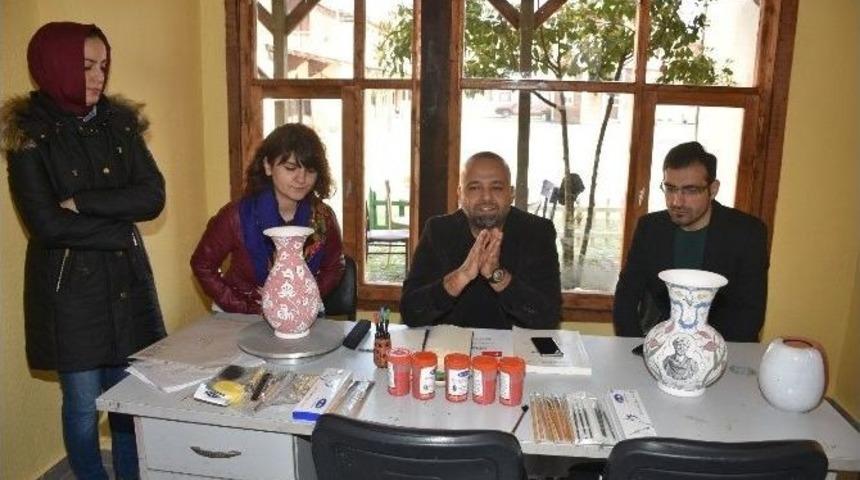 &Ccedil;ini Ve Seramik At&ouml;lyesi A&ccedil;ıldı