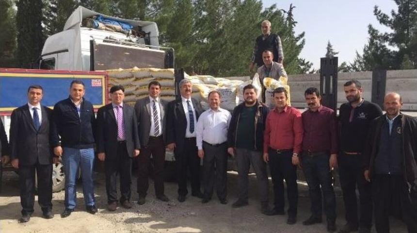 Nizip&rsquo;te Yem Dağıtımı