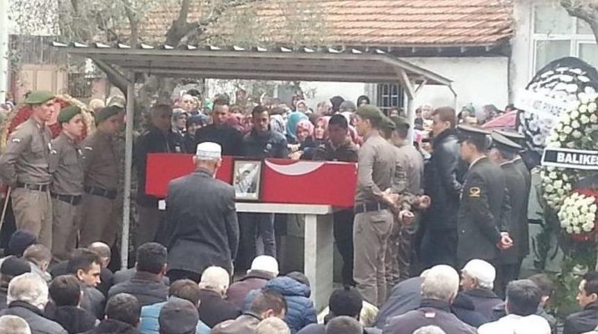 Bursalı Şehit Astsubay G&ouml;z Yaşları İ&ccedil;inde Toprağa Verildi