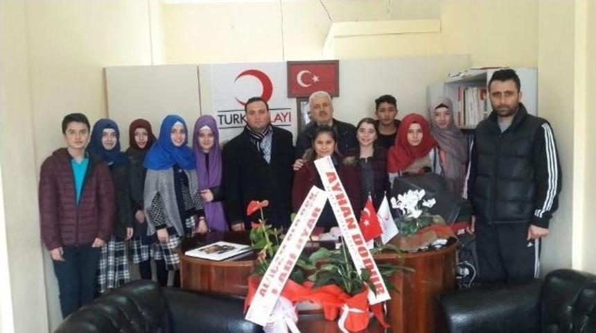 &Ouml;ğrencilerinden Kızılay&rsquo;a Ziyaret