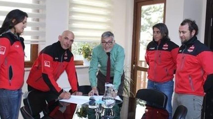 İn&ouml;n&uuml; Belediyesi Ve Dak El Ele