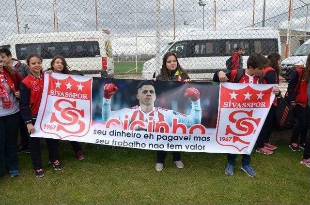 C&uuml; Vakfı Koleji, Medicana Sivasspor&rsquo;u Ziyaret Etti 1