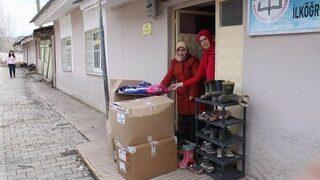 Yıldızeli’nde İhtiyaç Sahiplerine Kıyafet Yardımı Yapıldı