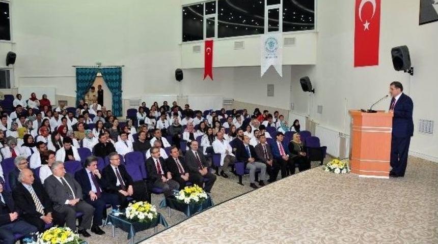 Ne&uuml;&rsquo;de &ldquo;bilim Zihniyeti Ve Sağlıkta T&uuml;seb İhtiyacı&rdquo; Konferansı