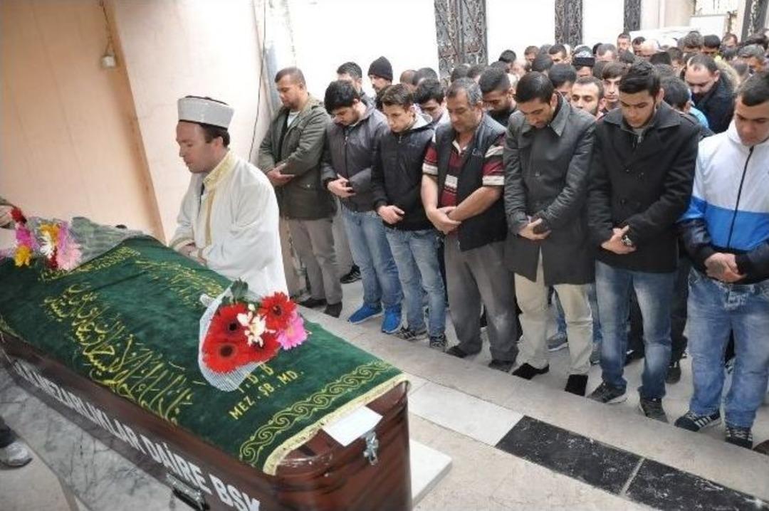 Sevgili Kurbanı Gen&ccedil; Kız Son Yolculuğuna Uğurlandı