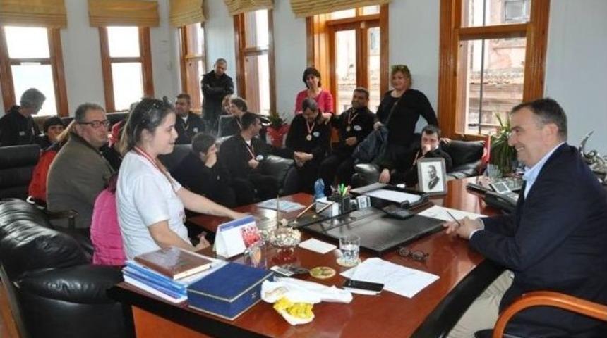 Başkan Gen&ccedil;er,&ldquo;şampiyonları Kutluyoruz&rdquo;