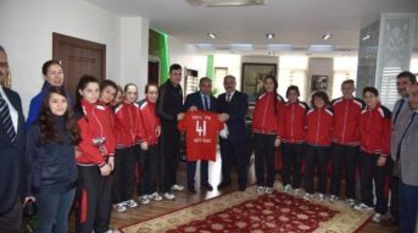 Kartepe Mtal, Başkan &Uuml;z&uuml;lmez&rsquo;e Teşekk&uuml;r Ziyaretinde Bulundu