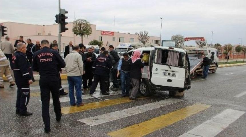 Şanlıurfa&rsquo;da Trafik Kazası: 5 Yaralı