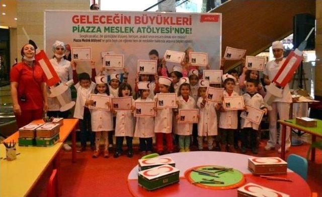 Piazza Çocuk Kulübü, Miniklere Meslekleri Tanıtıyor